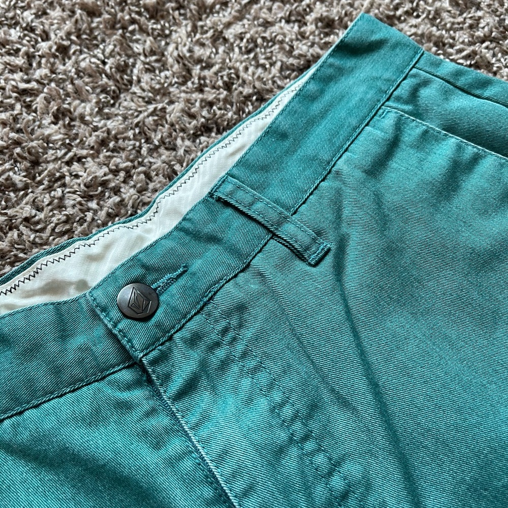 Volcom blue/green shorts